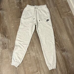 White nike sweatpants